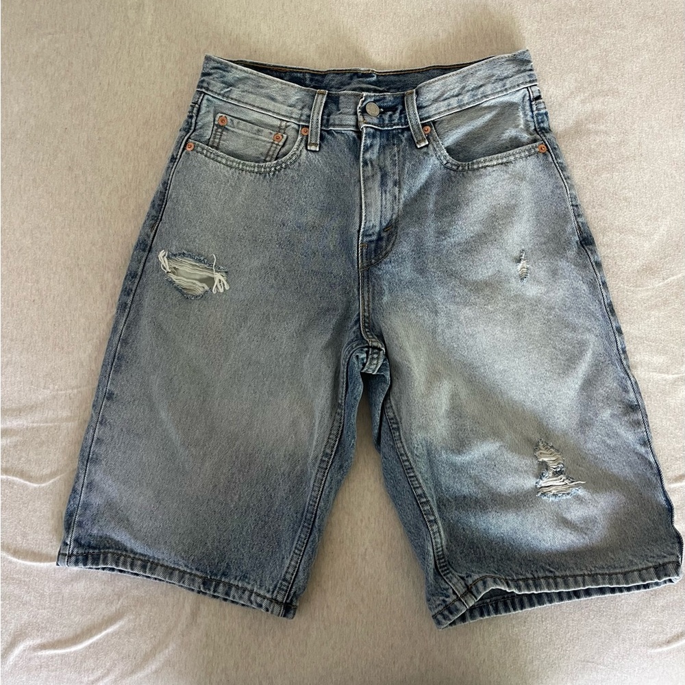 Levi's Classic Light Washed Denim Jean Shorts. Size 29.